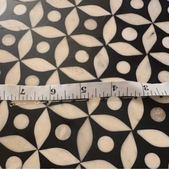 Dainty 14k solid gold and enamel station bracelet - Picture 3 of 4